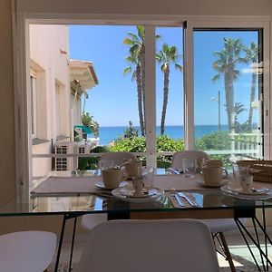Casa Aurora Beach Apartment First Sea Line